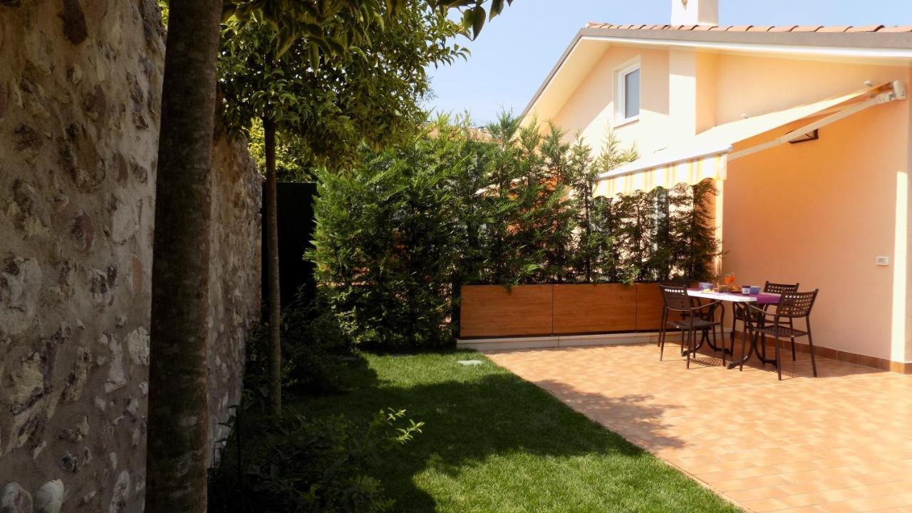 Millyholidays - Apartment Lilla - Center - Nearby Beach - Private Garden - Spa Pool Bardolino Dış mekan fotoğraf