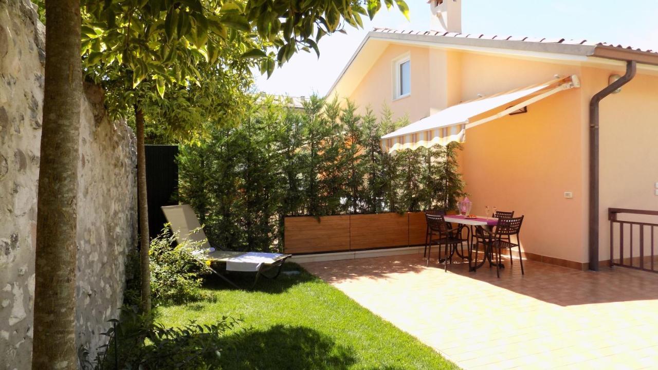 Millyholidays - Apartment Lilla - Center - Nearby Beach - Private Garden - Spa Pool Bardolino Dış mekan fotoğraf