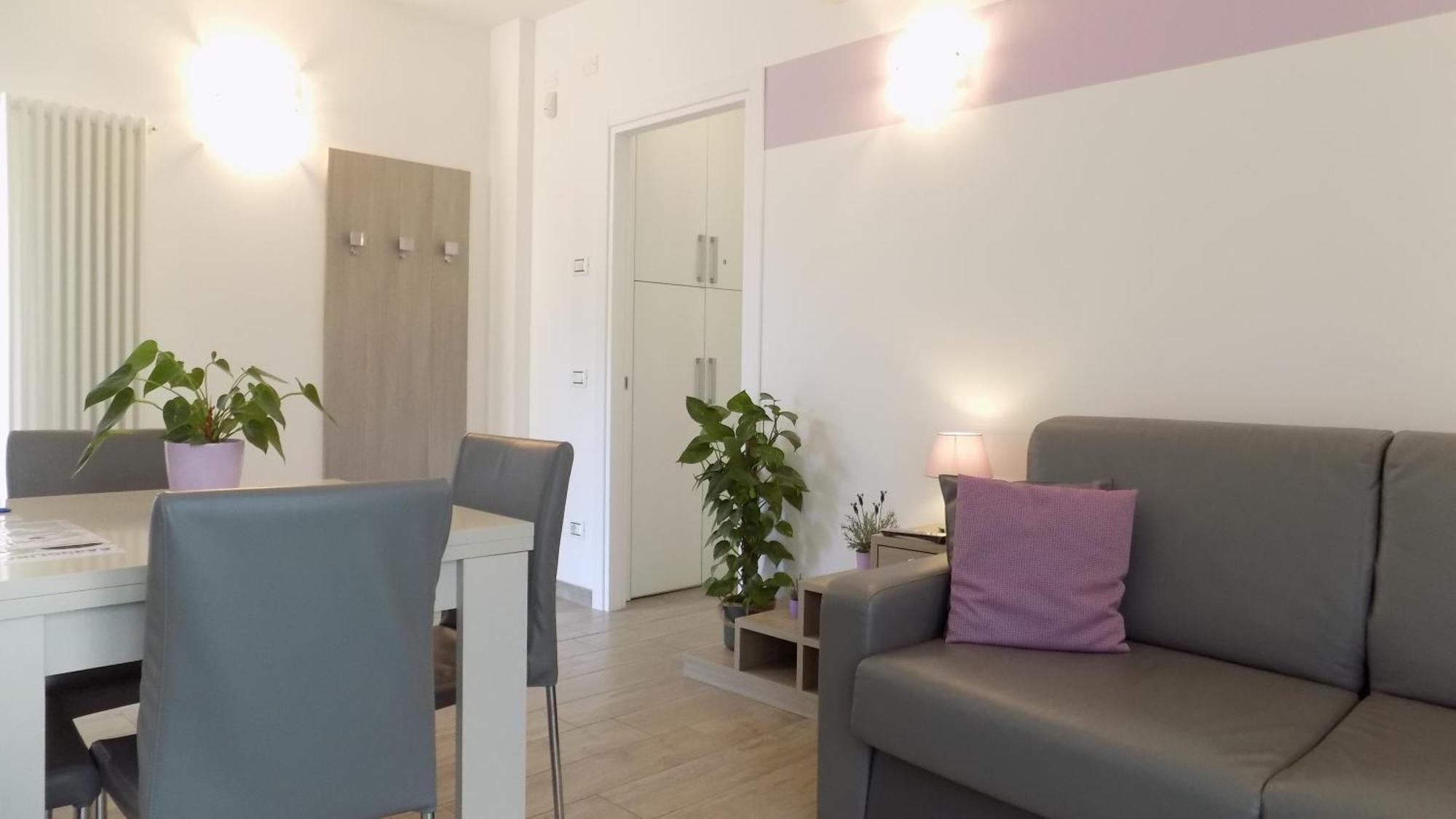 Millyholidays - Apartment Lilla - Center - Nearby Beach - Private Garden - Spa Pool Bardolino Dış mekan fotoğraf